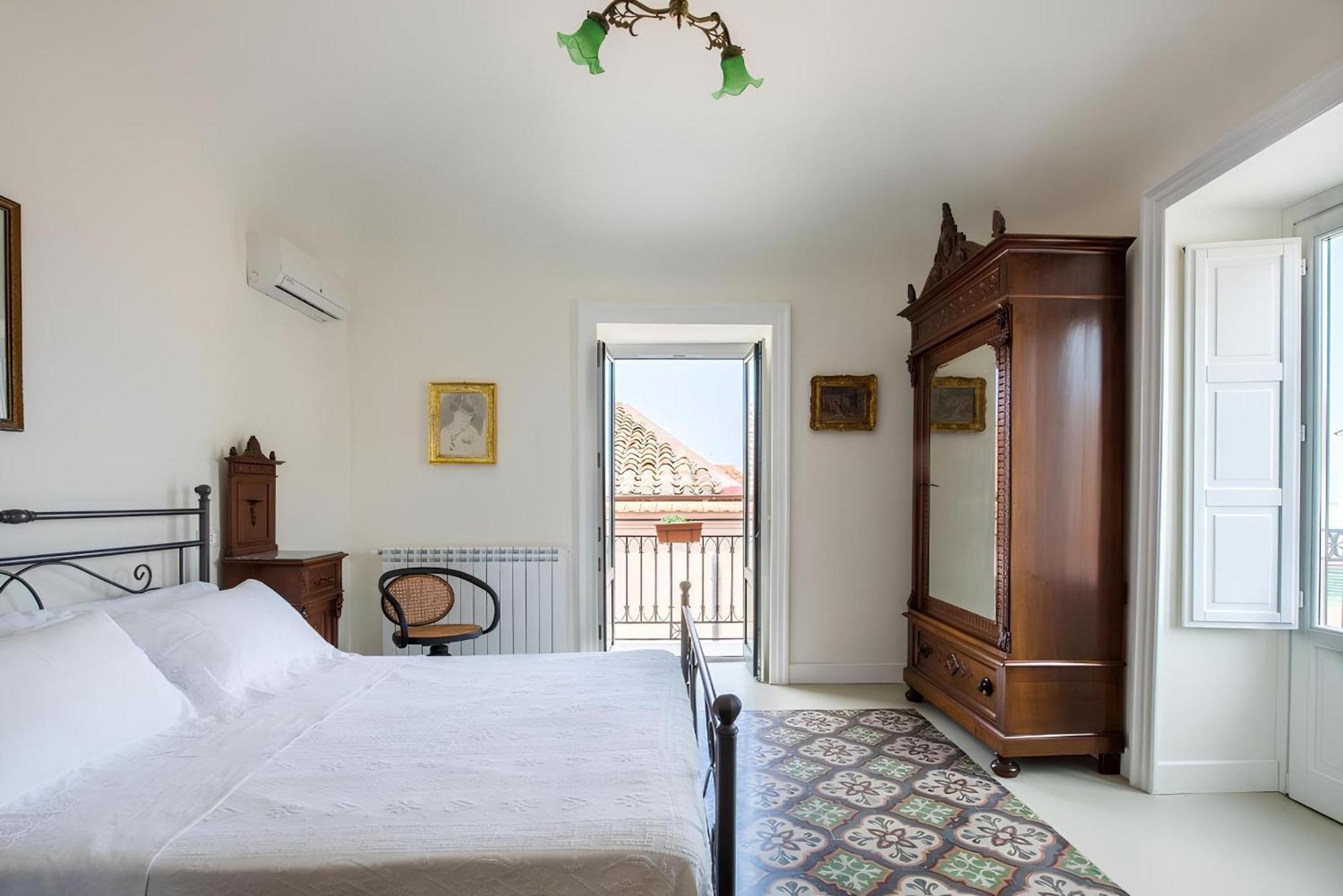 체팔루 Vittorio Emanuele Street House 아파트 외부 사진